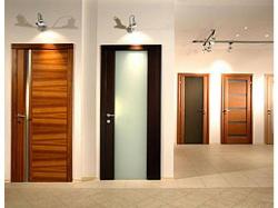 установка межкомнатных дверей в Москве