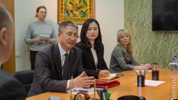 Консул по образованию Генконсульства КНР посетил НГАСУ (Сибстрин)