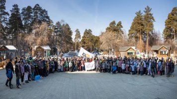 Волонтеры Сибстрина приняли участие в субботнике в Новосибирском зоопарке