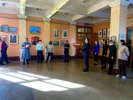 Возрождая традиции: в НГАСУ (Сибстрин) открылась выставка творческих работ преподавателей кафедры Дизайна и искусства