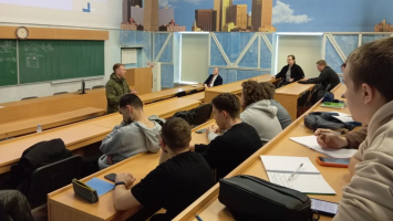 Студенты НГАСУ (Сибстрин) узнали о возможностях службы в войсках беспилотных систем