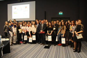 Школьники сразились в интеллектуальной игре «Арт-Боярд»