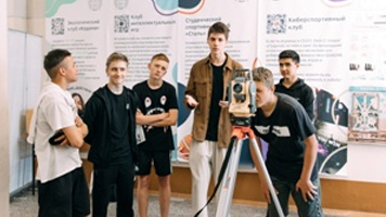 56 школьников посетили НГАСУ (Сибстрин) с ознакомительной экскурсией