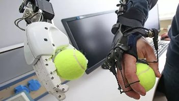 Объявлен открытый конкурс лучших решений по разработке программного обеспечения автономного управления антропоморфным роботом на основе функциональной 3D-модели в среде симулятора