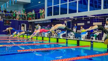 Студент Сибстрина Егор Березовский завоевал золотую и бронзовые медали на региональном кубке по подводному спорту