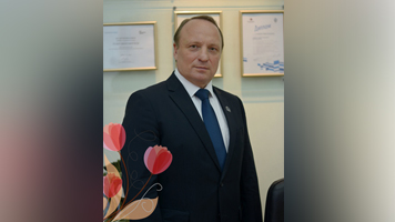 Поздравление ректора НГАСУ (Сибстрин) Юрия Сколубовича с 8 марта