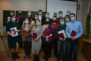 Институт дополнительного образования НГАСУ (Сибстрин) поздравляет с успешным окончанием обучения и получением дипломов группу профессиональной переподготовки ПГС-18