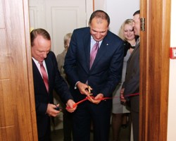 В НГАСУ (Сибстрин) открылась именная аудитория Рифата Мирахмедовича Гусейнова