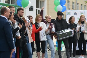 АСОНО подарила ценные призы студентам Сибстрина