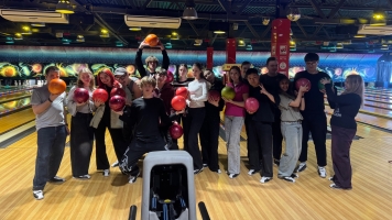 Призеры фестиваля «Звездопад 2026» весело провели время в боулинг-центре