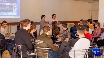 Первокурсники сыграли в интеллектуальную игру на английском языке