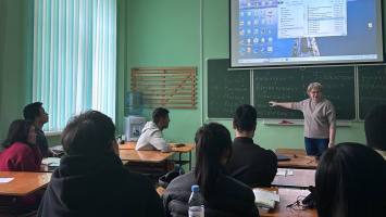 В НГАСУ (Сибстрин) отметили день Международного родного языка