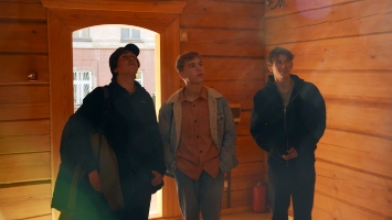 Студенты-архитекторы познакомились с традициями русского деревянного зодчества на примере демонстрационной модели «Часовня Святой Великомученицы Татианы»