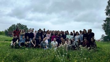 НГАСУ (Сибстрин) за яркую студенческую жизнь: для первокурсников прошел кураторский час на природе