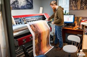 Приглашаем на творческую встречу с Олегом Лукьяновым — известным в Санкт-Петербурге мастером стрит-арта