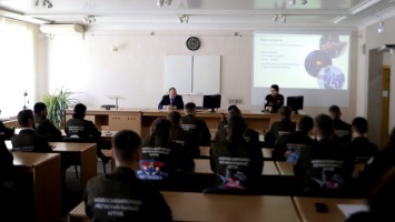 Ректор НГАСУ (Сибстрин) Юрий Сколубович встретился со штабом студенческих отрядов