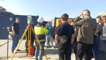 Кафедра ИГ организовала для студентов экскурсию в квартал «Европейский Берег» компании Брусника