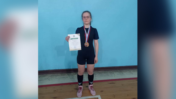 Студентка Сибстрина – бронзовый призер соревнований по пауэрлифтингу на 48-й Универсиаде вузов