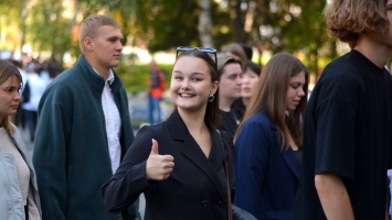 ПОЗДРАВЛЯЕМ БУДУЩИХ ПЕРВОКУРСНИКОВ!