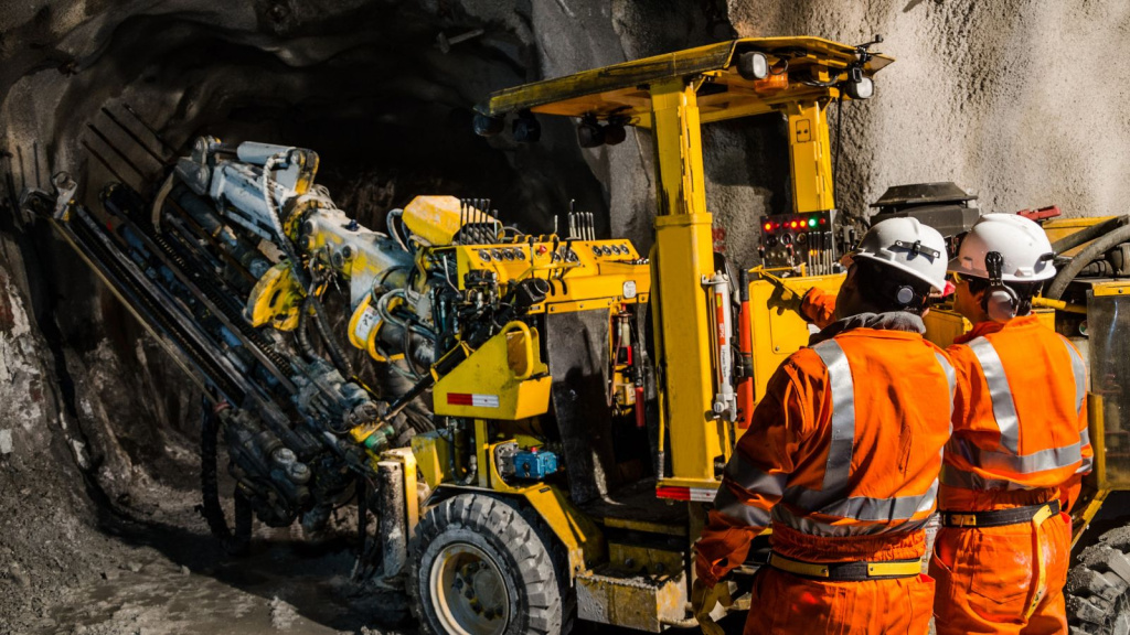 Mining_782926648.jpg